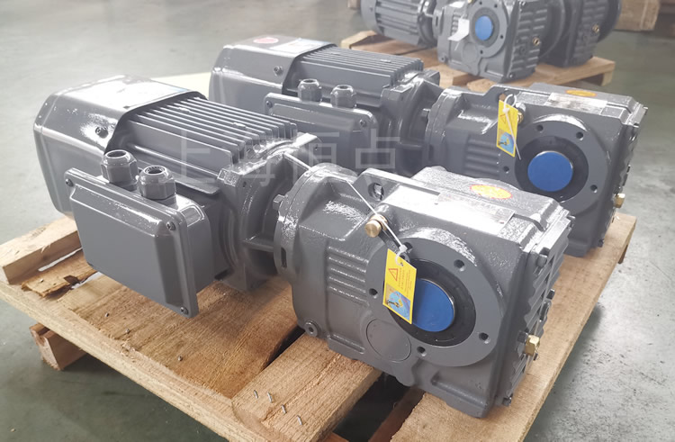 KA37系列減速機通孔輸出，配電機實物圖