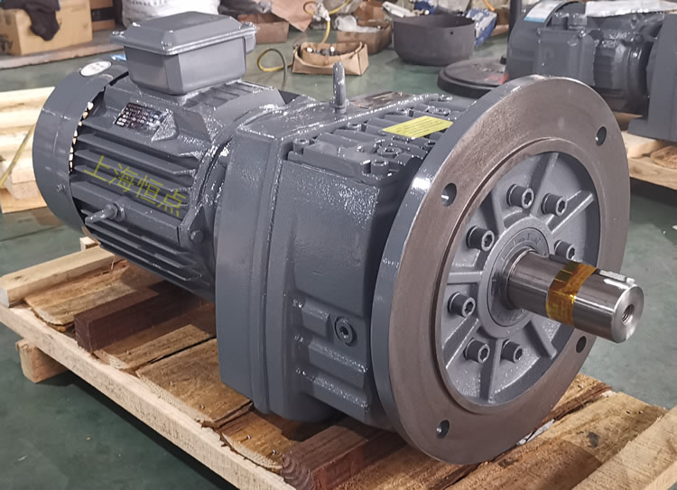 RF87減速機，立式安裝，輸入配電機，實物照片如下