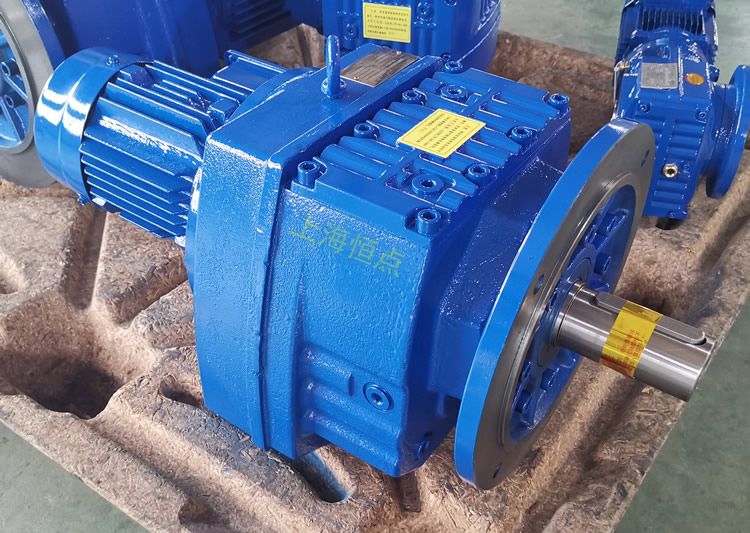 RF87減速機，立式安裝，輸入配電機，實物照片如下