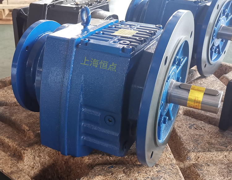 RF87減速機，輸入配法蘭B5端蓋，立式法蘭輸出，實物照片