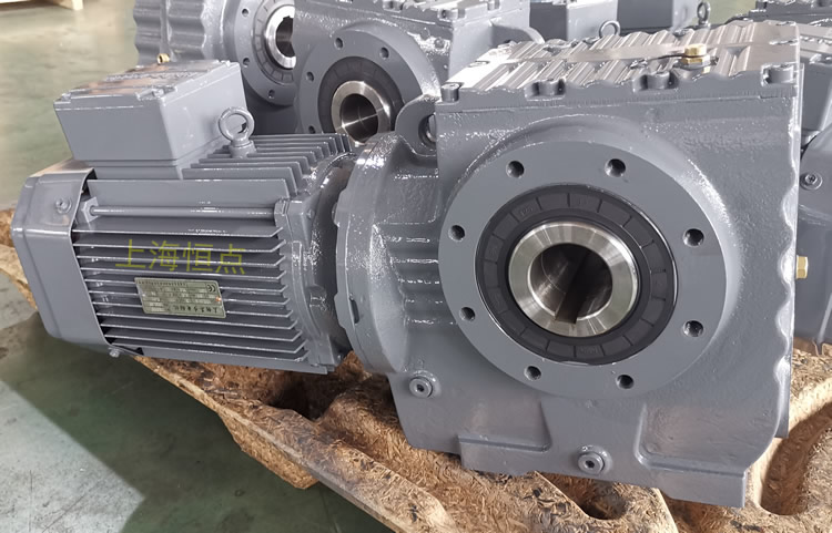 SA77系列減速機輸入配電機，輸出通孔，常用件實物圖