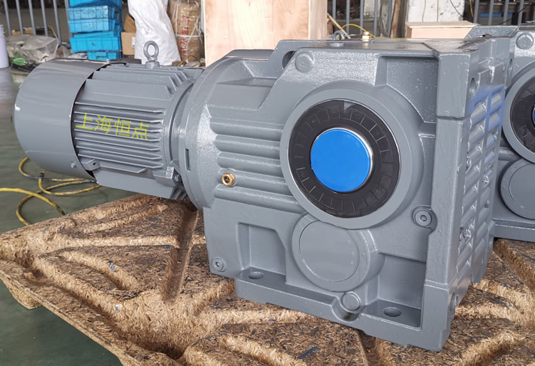 KAB97減速機 配普通電機 輸出通孔 實物照片