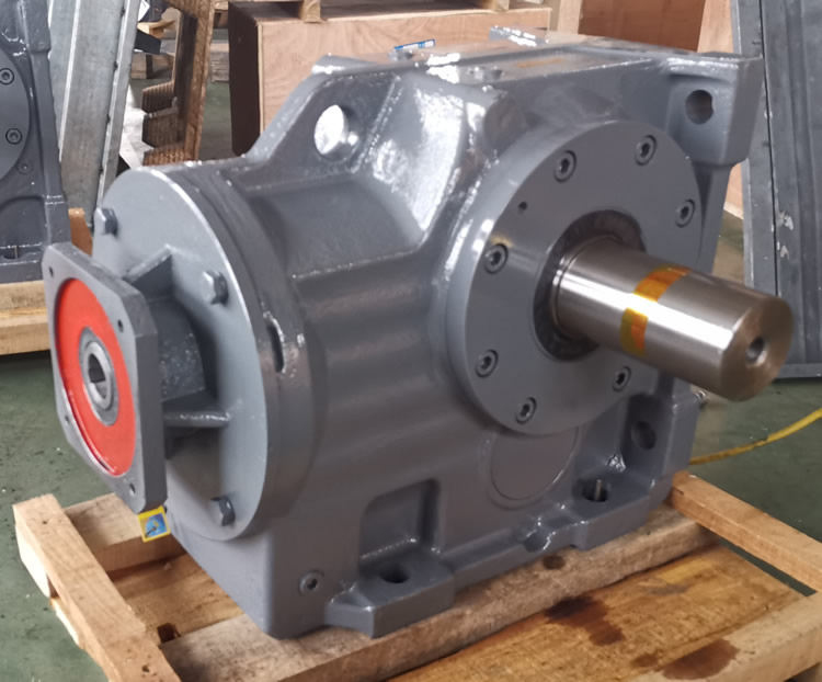 K107減速機 輸入配伺服小端蓋 輸出配右軸